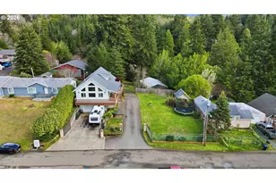 874 N Henry St, Coquille, OR 97423 - Photo 45