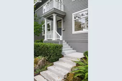 138 NE 18th Ave, Portland, OR 97232 - Photo 3