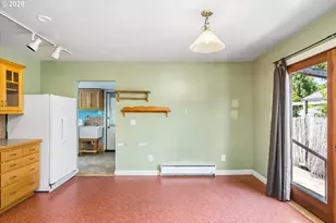 2570 Emerald St, Eugene, OR 97403 - Photo 7