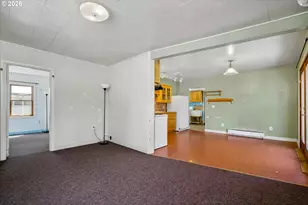 2570 Emerald St, Eugene, OR 97403 - Photo 11