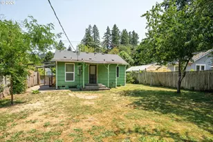 2570 Emerald St, Eugene, OR 97403 - Photo 21