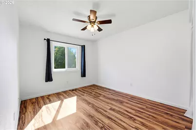 404 SW Overlook Ct, Gresham, OR 97080 - Photo 17