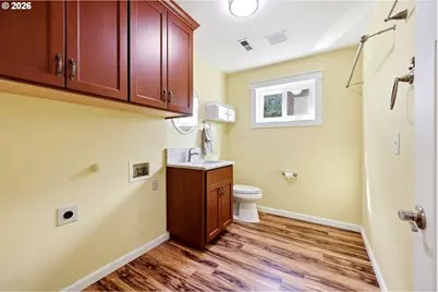 404 SW Overlook Ct, Gresham, OR 97080 - Photo 29