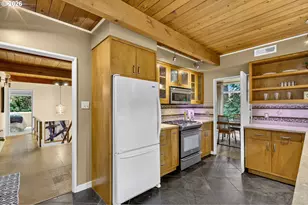 834 SW Westwood Dr, Portland, OR 97239 - Photo 17