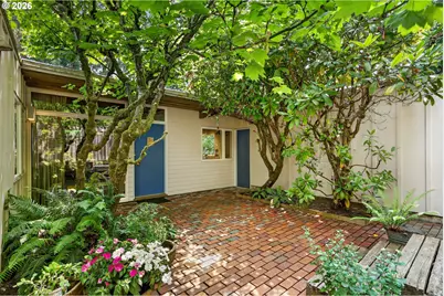834 SW Westwood Dr, Portland, OR 97239 - Photo 3