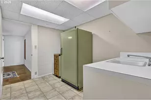 834 SW Westwood Dr, Portland, OR 97239 - Photo 39