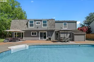 15784 NW Overton Dr, Beaverton, OR 97006 - Photo 37
