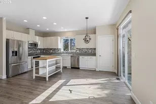 2111 NW Beauchamp Ct, Camas, WA 98607 - Photo 9