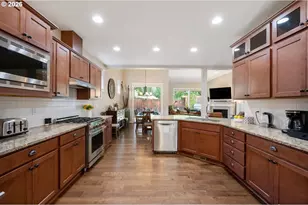 1712 SW 88th Ave, Portland, OR 97225 - Photo 7