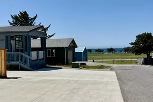 94114 4th St, Gold Beach, OR 97444 - Photo 3