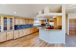 94114 4th St, Gold Beach, OR 97444 - Photo 9