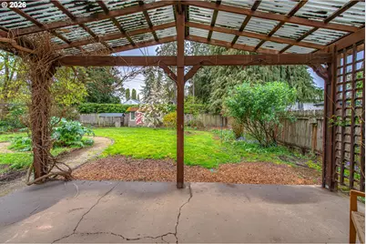 996 Sherwood Pl, Eugene, OR 97401 - Photo 29