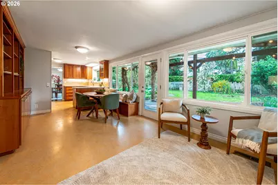 996 Sherwood Pl, Eugene, OR 97401 - Photo 17