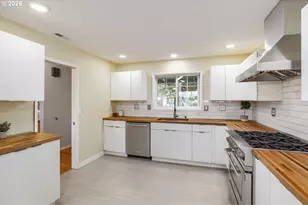 12010 NW Lovejoy St, Portland, OR 97229 - Photo 9