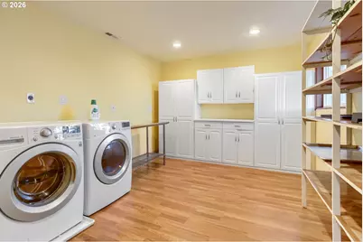 12010 NW Lovejoy St, Portland, OR 97229 - Photo 23