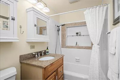 3210 Royal Ave, Eugene, OR 97402 - Photo 17