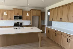 3252 Nightingale Dr, Woodburn, OR 97071 - Photo 5