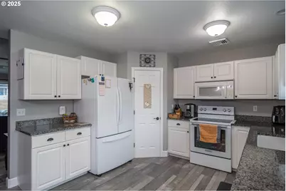 114 Umpqua View Dr, Roseburg, OR 97471 - Photo 19