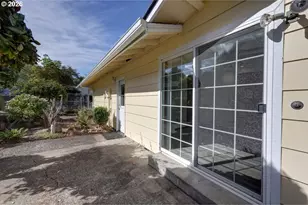 42456 Bagley Ln, Astoria, OR 97103 - Photo 35