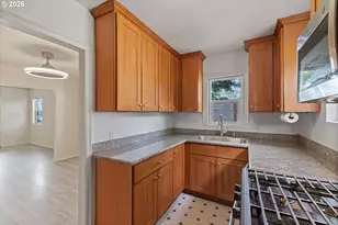 8305 SE Rhone St, Portland, OR 97266 - Photo 11