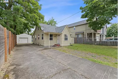 8305 SE Rhone St, Portland, OR 97266 - Photo 1