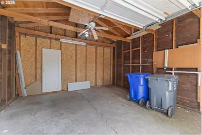 8305 SE Rhone St, Portland, OR 97266 - Photo 37