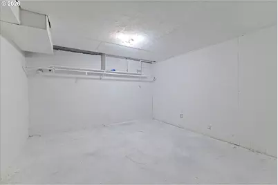 8305 SE Rhone St, Portland, OR 97266 - Photo 27