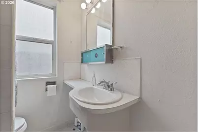 8305 SE Rhone St, Portland, OR 97266 - Photo 19