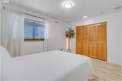 730 NW Naito Pkwy #E10, Portland, OR 97209 - Photo 17