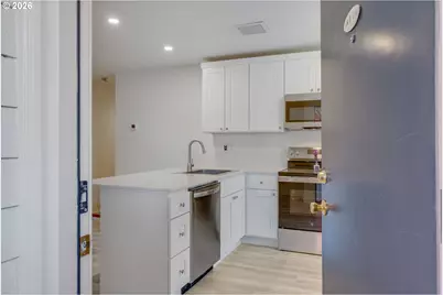 730 NW Naito Pkwy #E10, Portland, OR 97209 - Photo 19