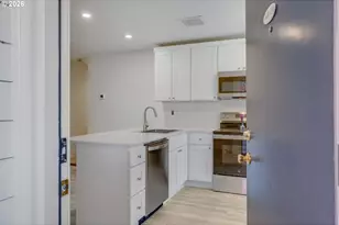 730 NW Naito Pkwy, Portland, OR 97209 - Photo 19