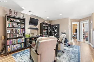 21601 NE Willow Glen Rd, Fairview, OR 97024 - Photo 37