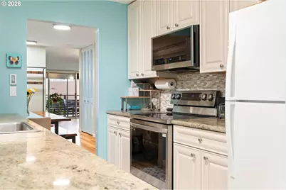 3032 SW Florida Ct #C, Portland, OR 97219 - Photo 11