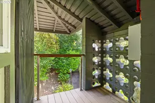 3032 SW Florida Ct, Portland, OR 97219 - Photo 39