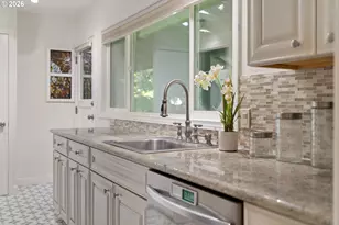 3032 SW Florida Ct, Portland, OR 97219 - Photo 11