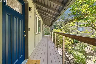 3032 SW Florida Ct #C, Portland, OR 97219 - Photo 1