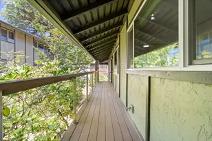 3032 SW Florida Ct, Portland, OR 97219 - Photo 3