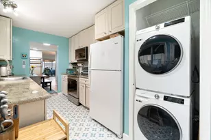 3032 SW Florida Ct, Portland, OR 97219 - Photo 15