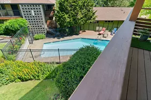 3032 SW Florida Ct, Portland, OR 97219 - Photo 37