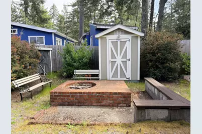 225 Azalea St, Florence, OR 97439 - Photo 19