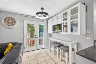 867 SE 39th Ct, Hillsboro, OR 97123 - Photo 13