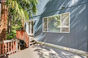 867 SE 39th Ct, Hillsboro, OR 97123 - Photo 35