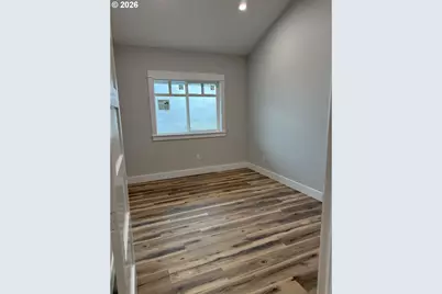 1150 Bay St #C, Florence, OR 97439 - Photo 9