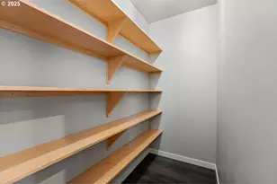 3656 Camina Dr, Medford, OR 97504 - Photo 35