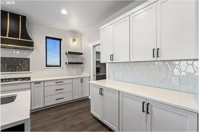 3656 Camina Dr, Medford, OR 97504 - Photo 15