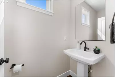 331 W Maple St, Washougal, WA 98671 - Photo 7