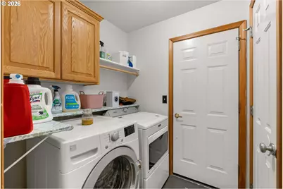 1880 Manihi Dr, Eugene, OR 97404 - Photo 21
