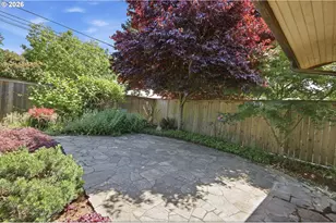 2475 Lariat Meadows Dr, Eugene, OR 97401 - Photo 31