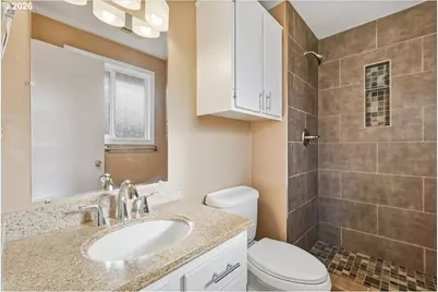 7403 NE 70th Ct, Vancouver, WA 98661 - Photo 9