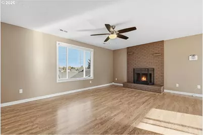 7403 NE 70th Ct, Vancouver, WA 98661 - Photo 3